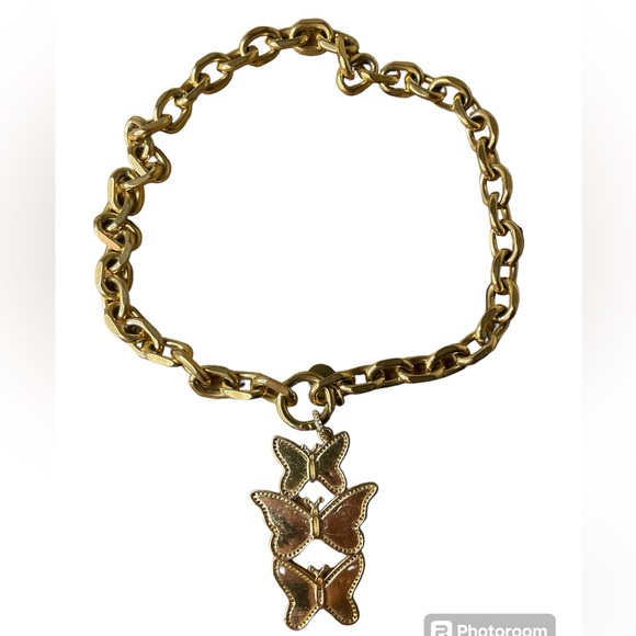 Oak & Ivy Butterfly Chunky Gold Necklace - Picture 2 of 2